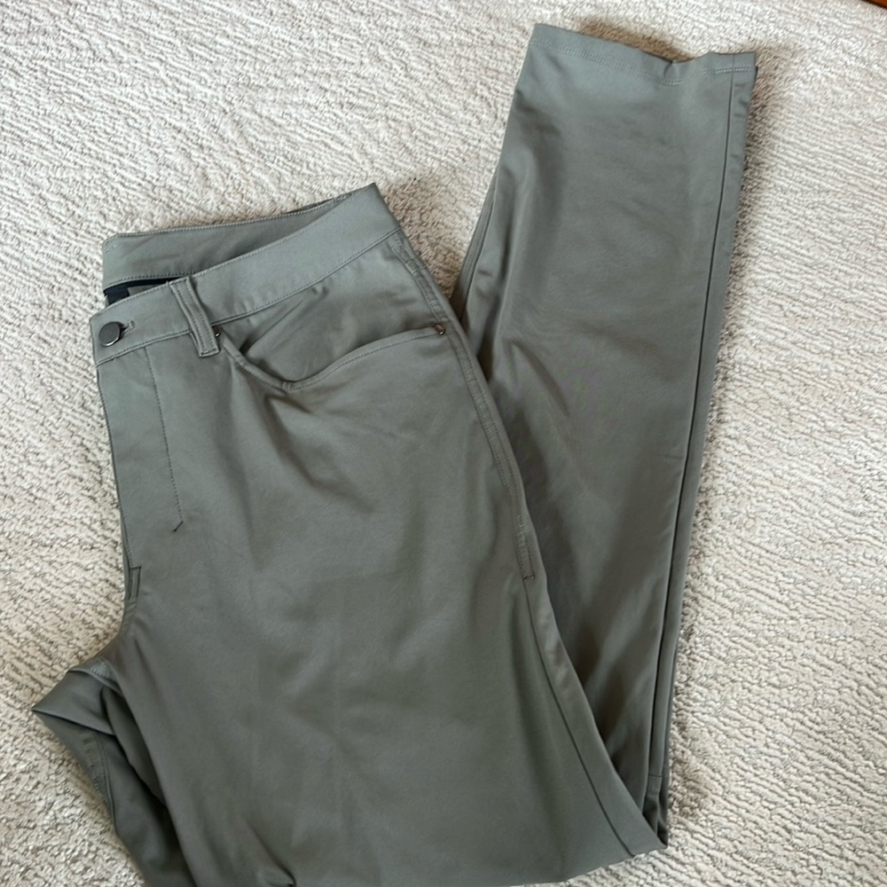 Lululemon men’s pants size 32